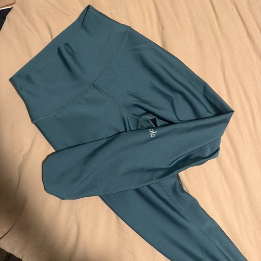 Alo Leggings